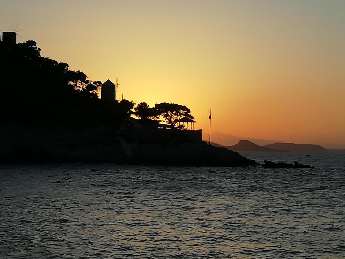 Arbeli House Villa Mandraki  ภายนอก รูปภาพ